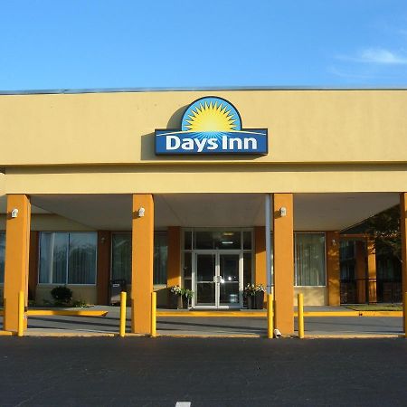 Days Inn By Wyndham Madison Exteriör bild