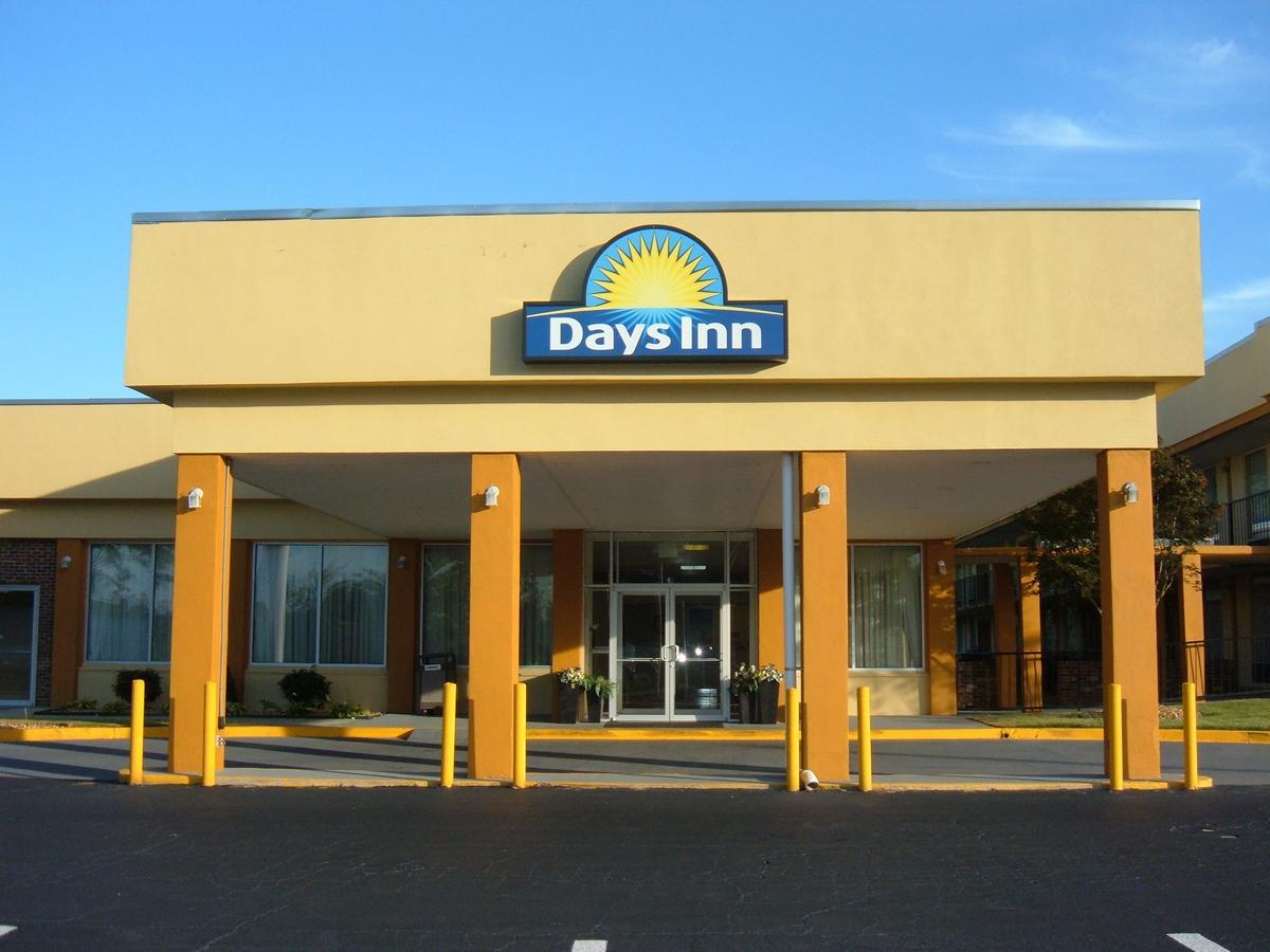 Days Inn By Wyndham Madison Exteriör bild
