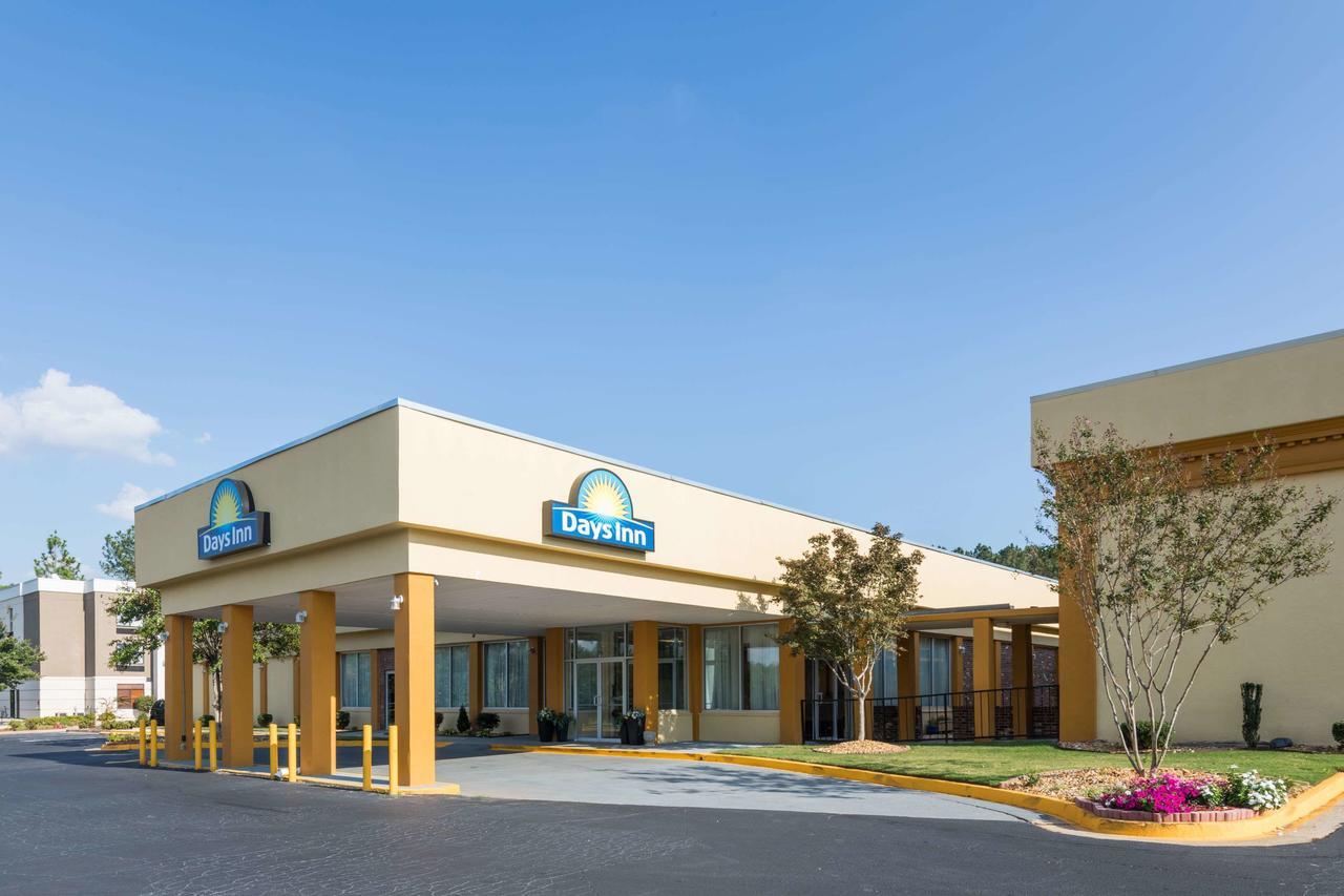 Days Inn By Wyndham Madison Exteriör bild